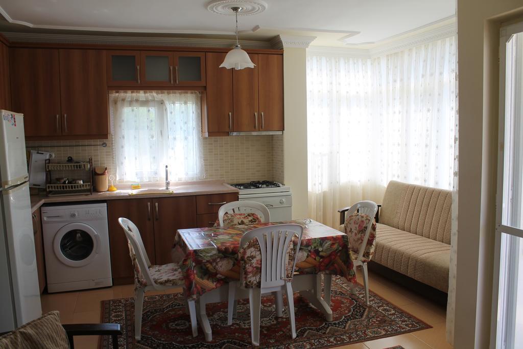 Zeus Apart Pansiyon Guzelcamlı Esterno foto